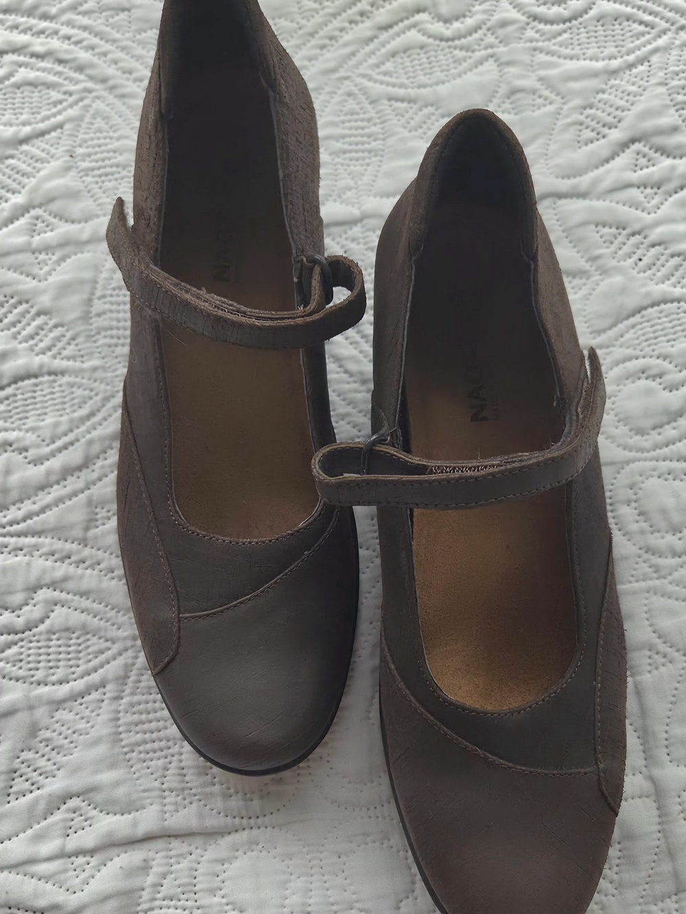 Naot Womens EUR 39 / Sz 8.5-9 Maryjanes. Brown/Black